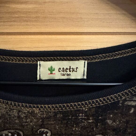 Y2K Vintage Cactus Size Large Chocolate Graphic All Over Print Tee - Picture 11 of 12